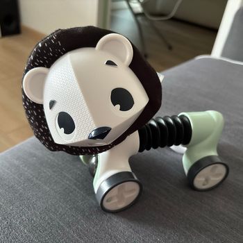 Lion à roulettes