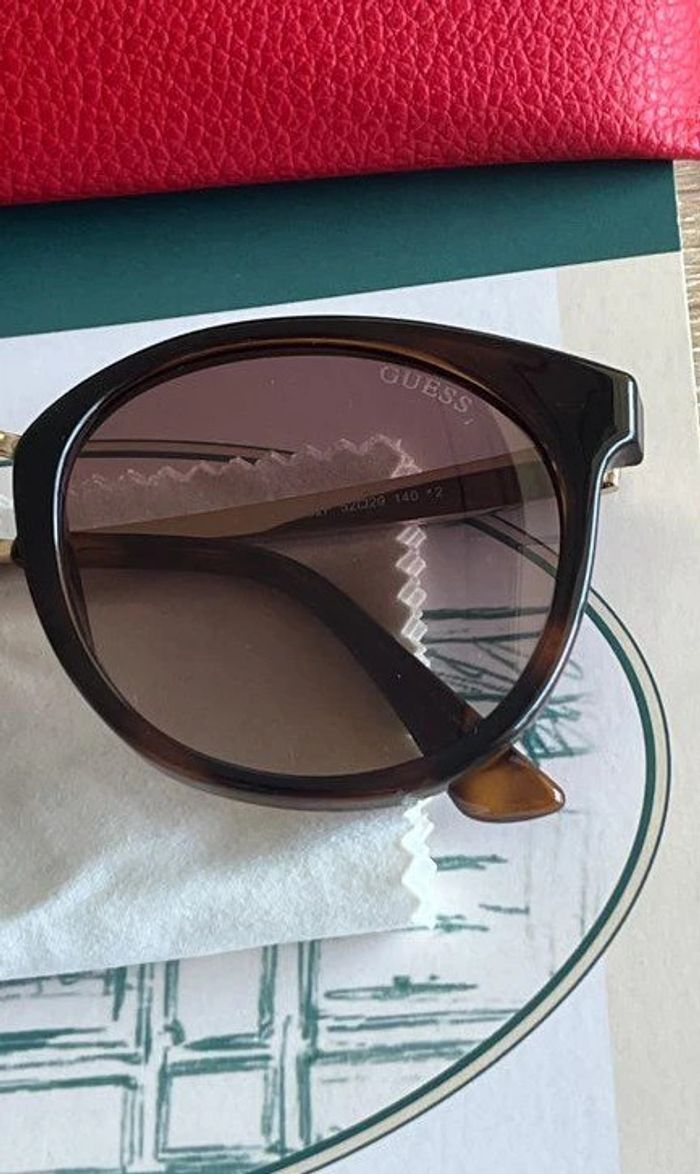 Lunettes de soleil Guess - photo numéro 3