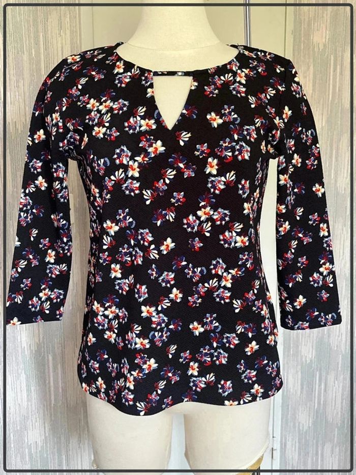 Magnifique blouse taille 38 marque phildar * - photo numéro 2