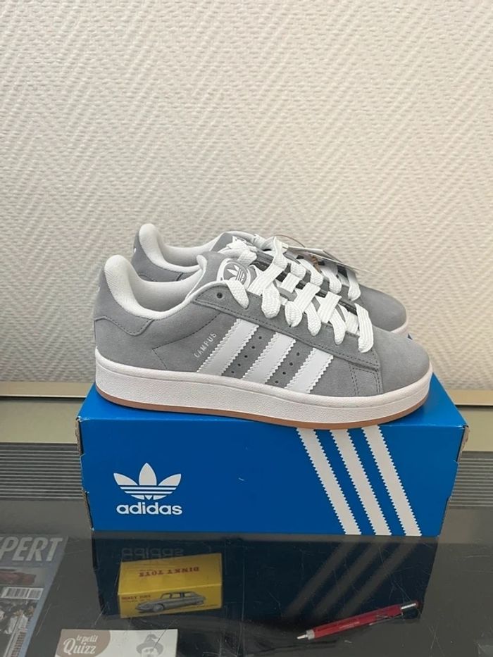 Baskets Adidas Campus grises 42 - photo numéro 2
