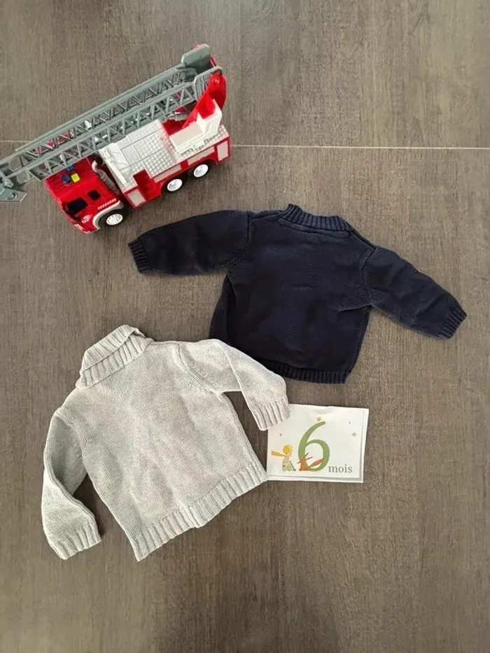 Gilets coton lot 6 mois - photo numéro 2