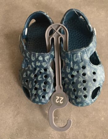 Sandales plastique bleue T22