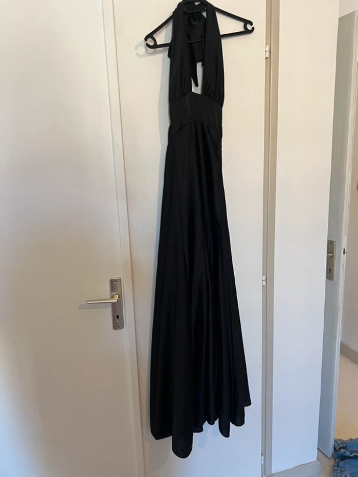 Robe satin noir taille M/L