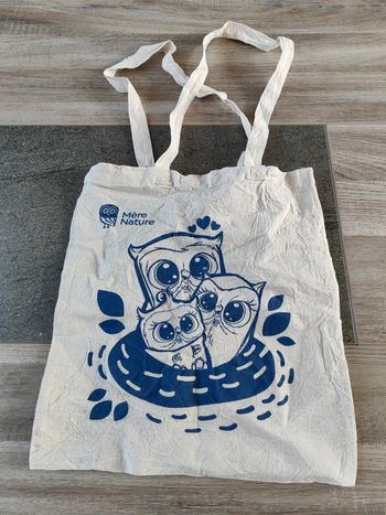 Tote bag