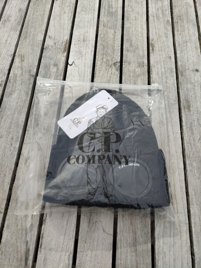 Bonnet CP company - photo numéro 7