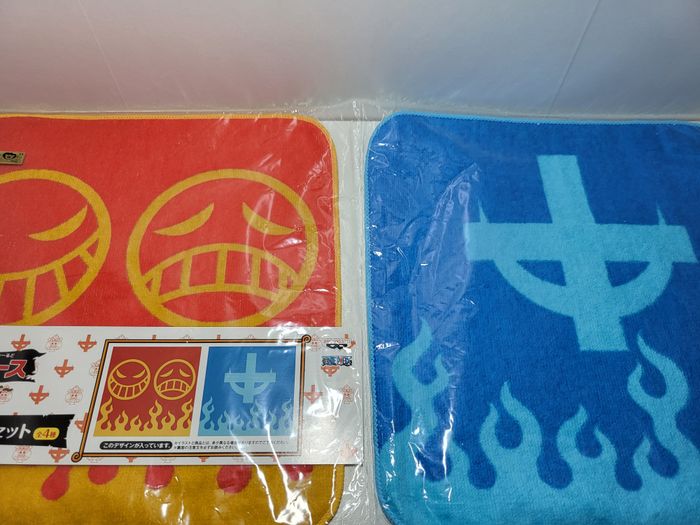 One Piece Lot de 2 Serviette Towel 25X25 CM