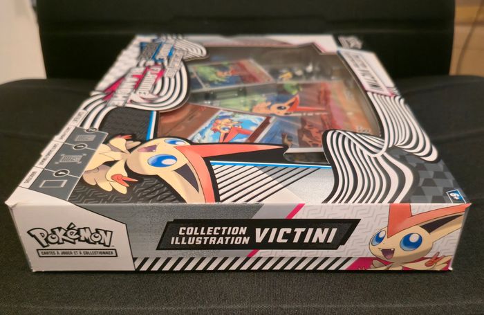 Pokémon Coffret Victini EV10.5 2 Foudre Noir et 2 Flamme Blanche - photo numéro 5