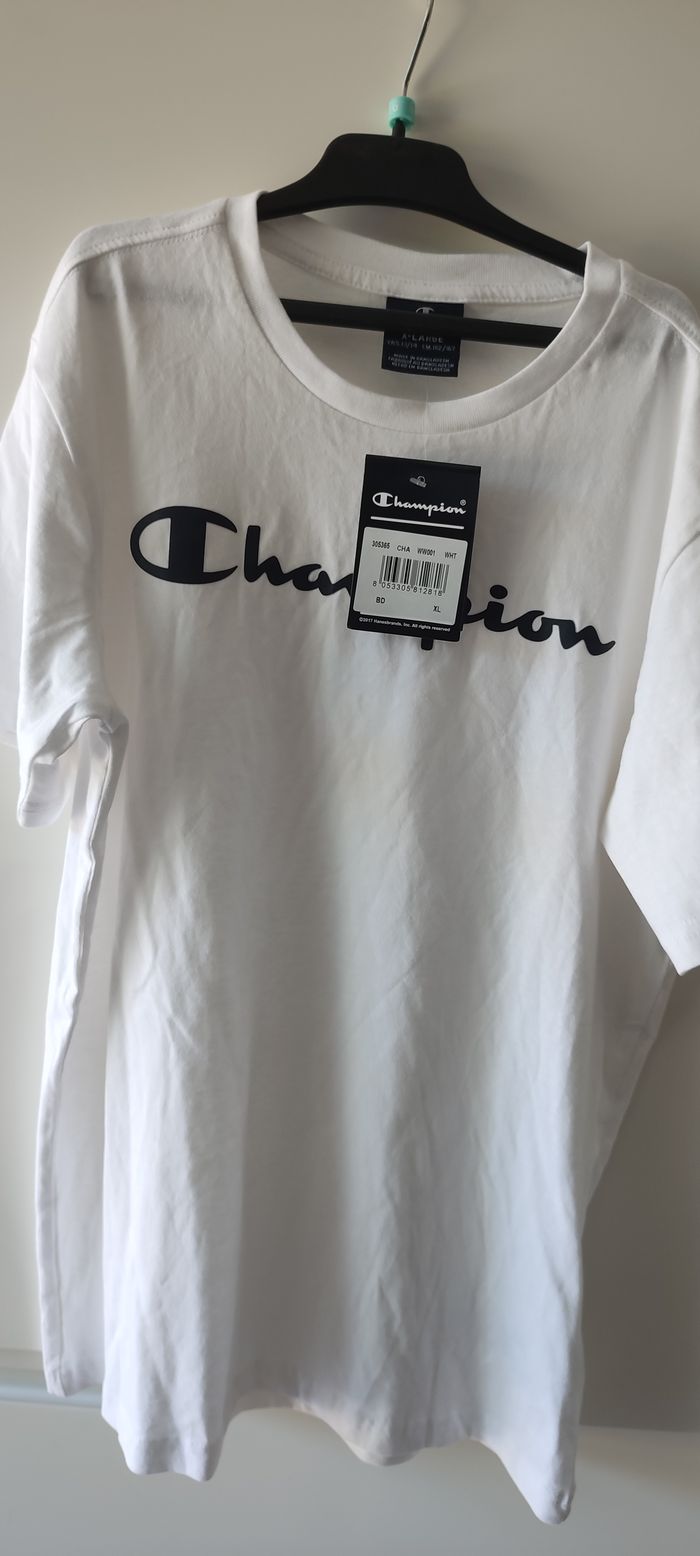 Tee shirt champion 13 /14 ans