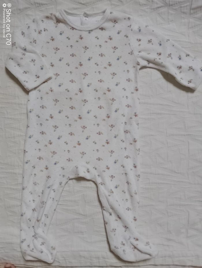 Kiabi pyjama velours fleurs 12 mois