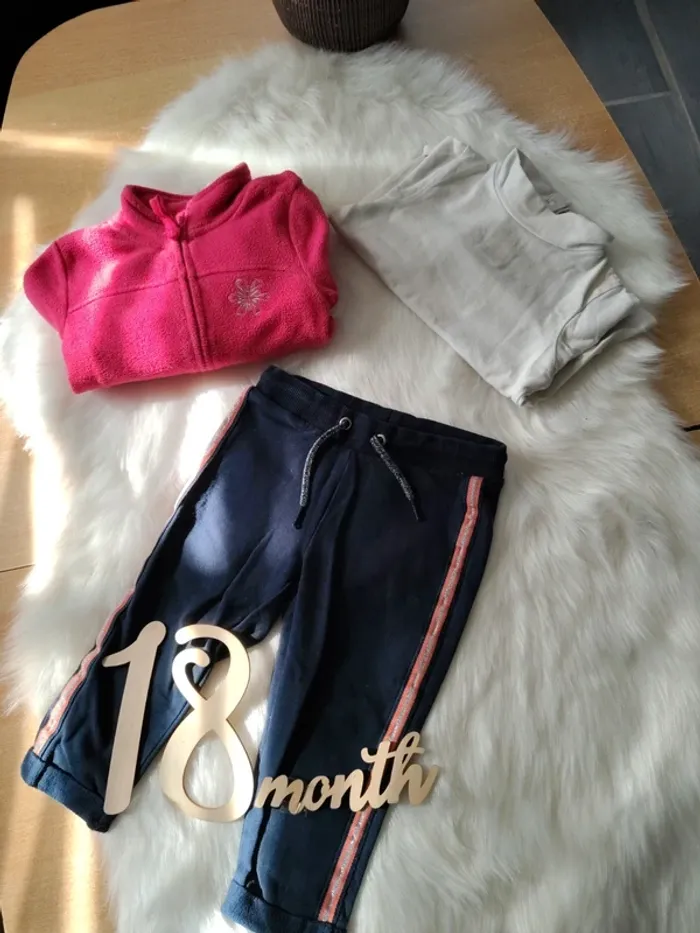 Lot de 3 vêtements fille 🎀 18 mois - photo numéro 2