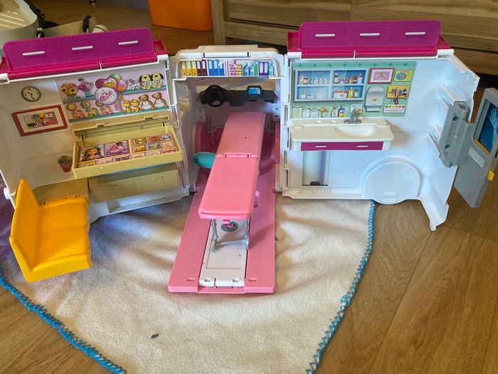 Ambulance Barbie - photo numéro 6