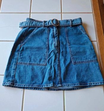 Jupe en jean Terranova taille S bleue avec ceinture