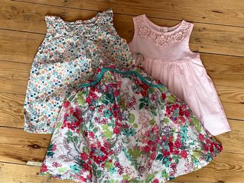 3 jolies robes taille 68