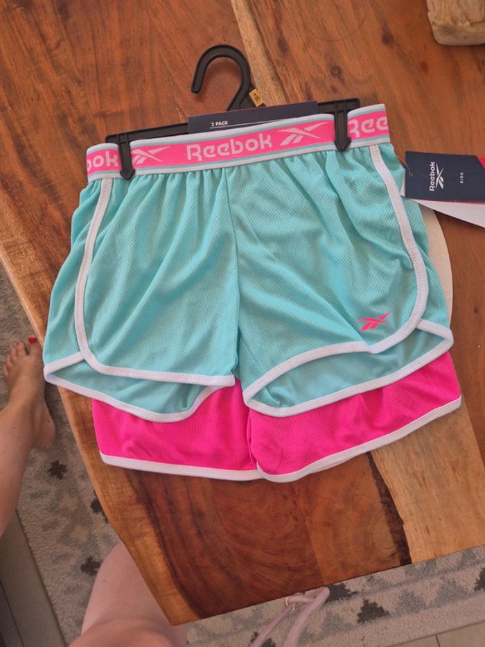 Lot de 2 shorts de sport fille Reebok 9/10 ans neuf - photo numéro 4