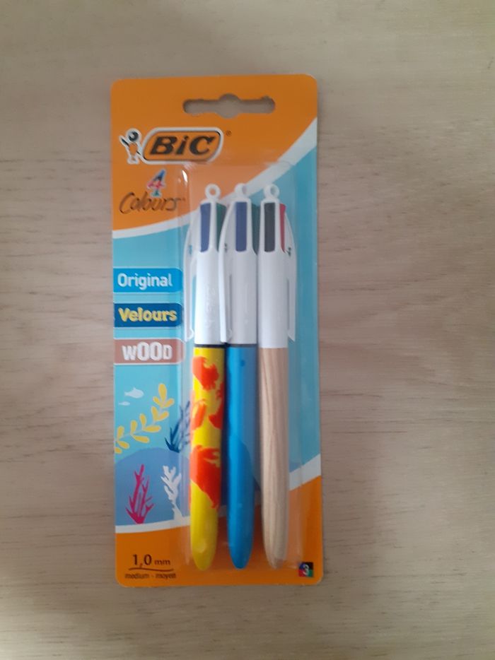 Stylos bic 4 couleurs - photo numéro 2