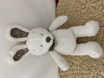 Lapin NICOTOY  doudou blanc foulard beige