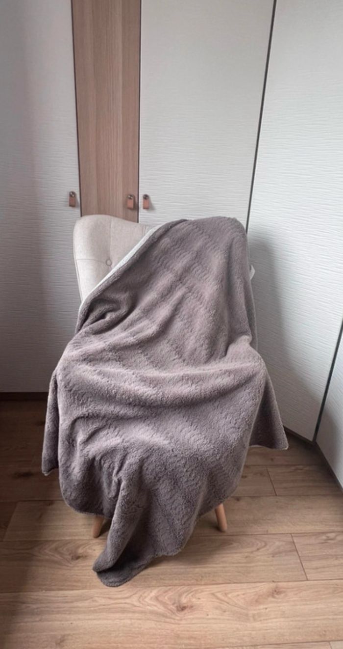 Grande couverture Côté mouton 🐑 Taille 170 sur 115 cm #bébéfille #bebegarcon #naissance #naissancegarcon #nourrisson #maternité #sacfemme #grossesse #ensemblebebe #prixnegociable #prixlots #chauffebiberon #éveil #eveilbebe #jouetenfant #co