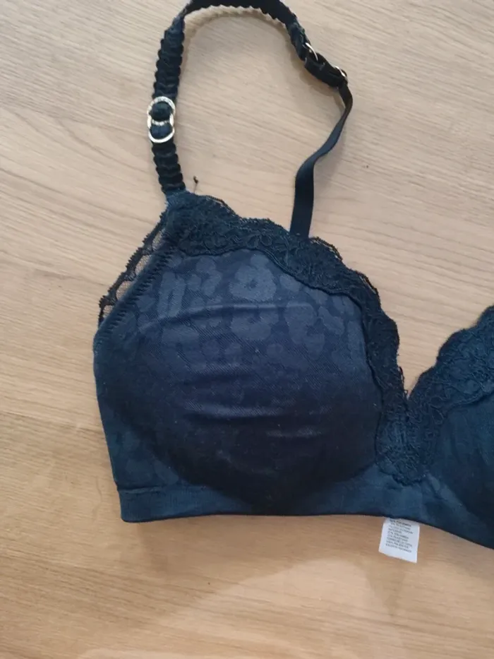 Soutien gorge - photo numéro 2
