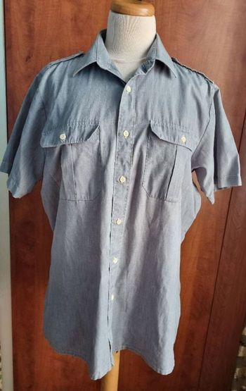 Chemise uni à manches courtes taille M (couleur jeans)