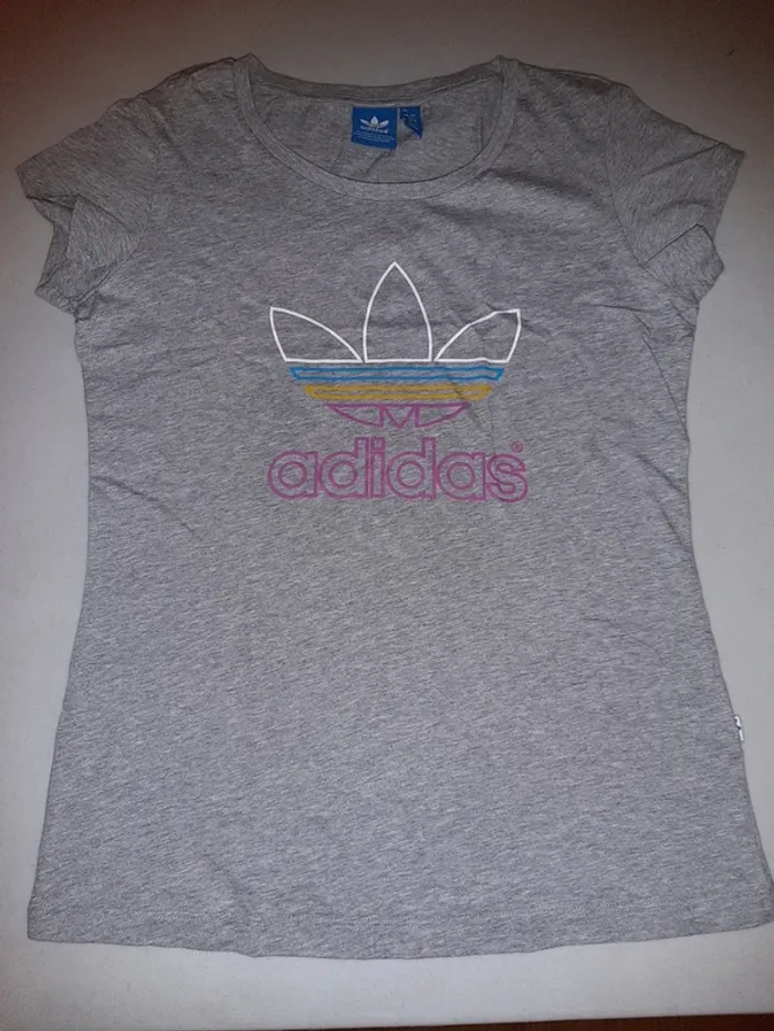 T-shirt adidas