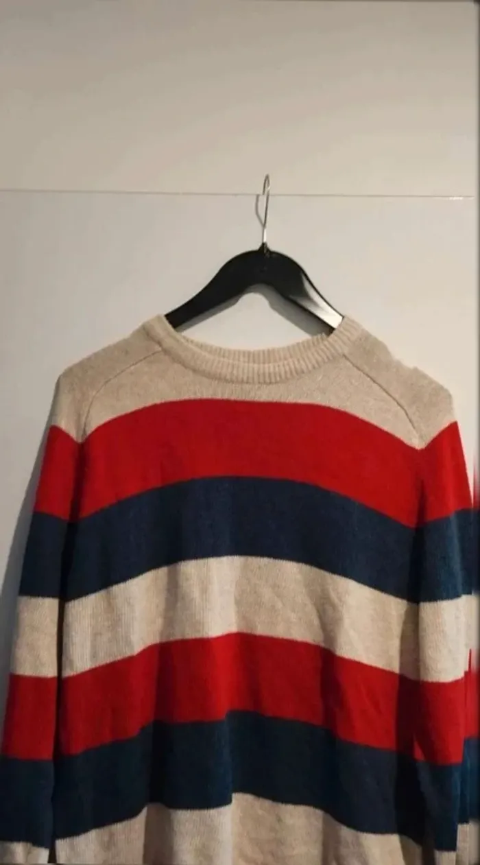 Pull  rouge  bleu  marine  beige taille m h&m - photo numéro 3