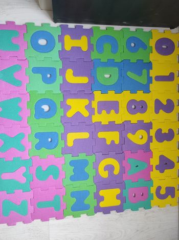 Tapis en mousse chiffre et lettre