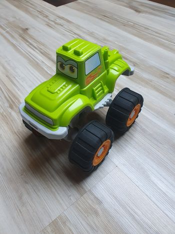 Gros 4x4 monster truck 