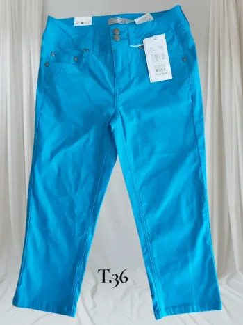 Pantalon 3/4 -T.36- fransa- neuf avec étiquette