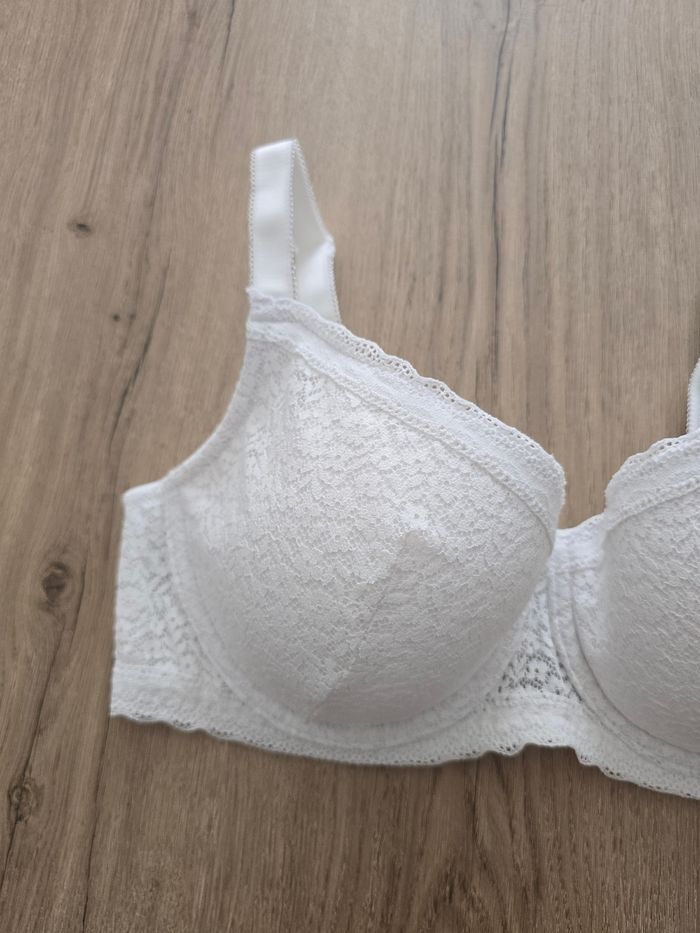 Soutien-gorge blanc - Taille 95E - Kiabi - photo numéro 3