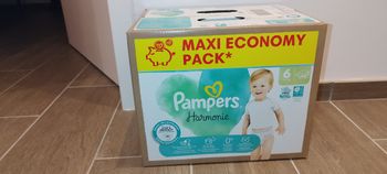 Couches Pampers taille 6 harmonie