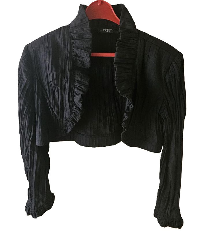 Boléro élégant noir pour les fêtes marque Pourquoi pas - photo numéro 2