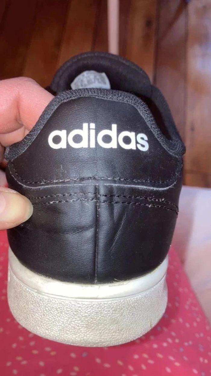 Baskets Adidas noires - Taille 42 2/3 - photo numéro 4