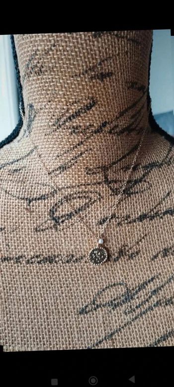 Collier pendentif doré