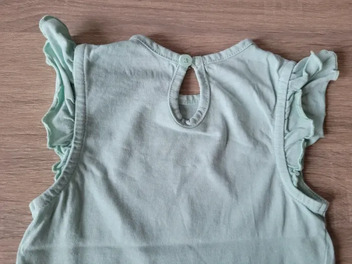 Lot de 3 (+1) tee-shirts fille en 18 mois - photo numéro 16