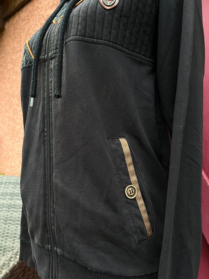 Veste / sweat à capuche zippé T. S - photo numéro 5