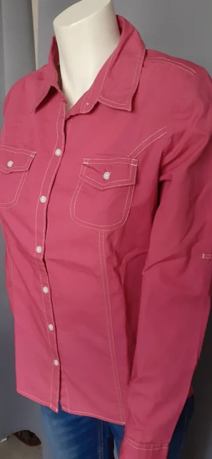 Jolie chemise fuschia. - photo numéro 4