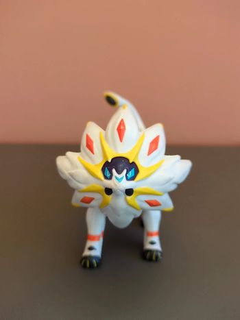 figurine pokemon Solgaleo