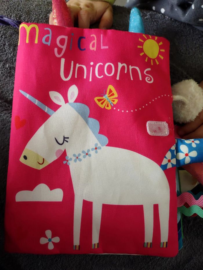Livre d'éveil en tissu licorne 🦄 - photo numéro 4