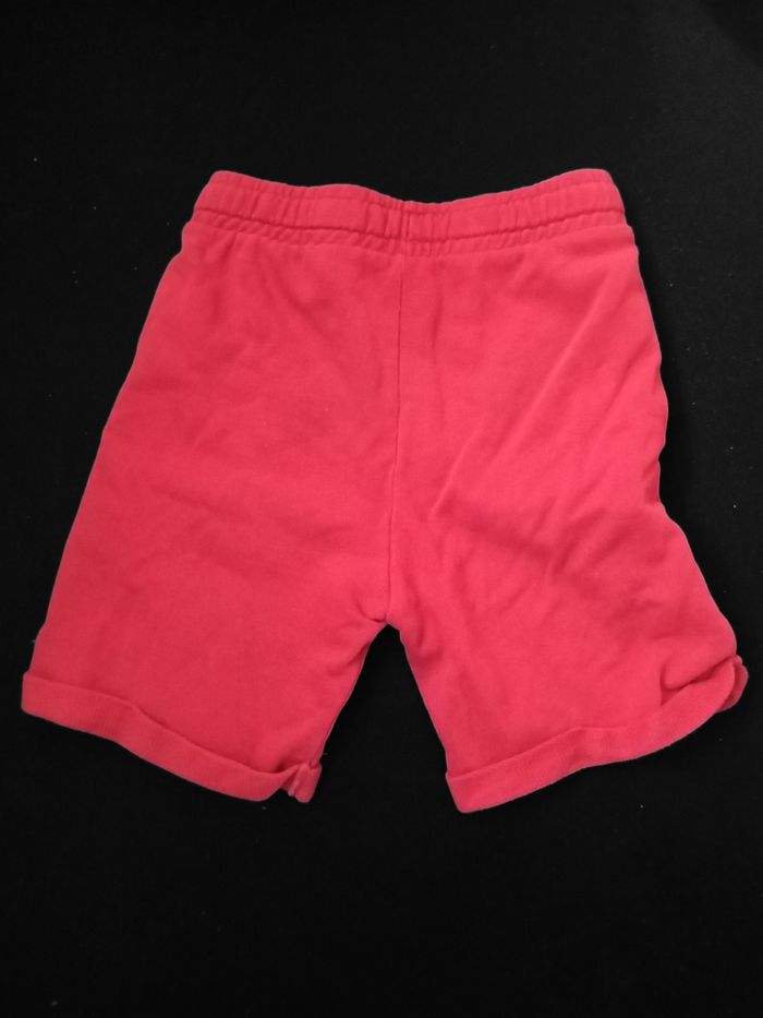 Short rouge - photo numéro 2