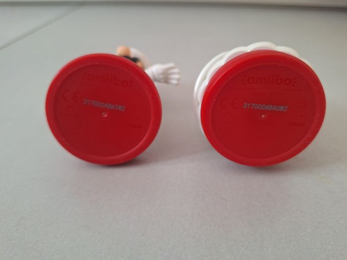 Lot 2 figurines amiibo mario et peach mariés - photo numéro 4