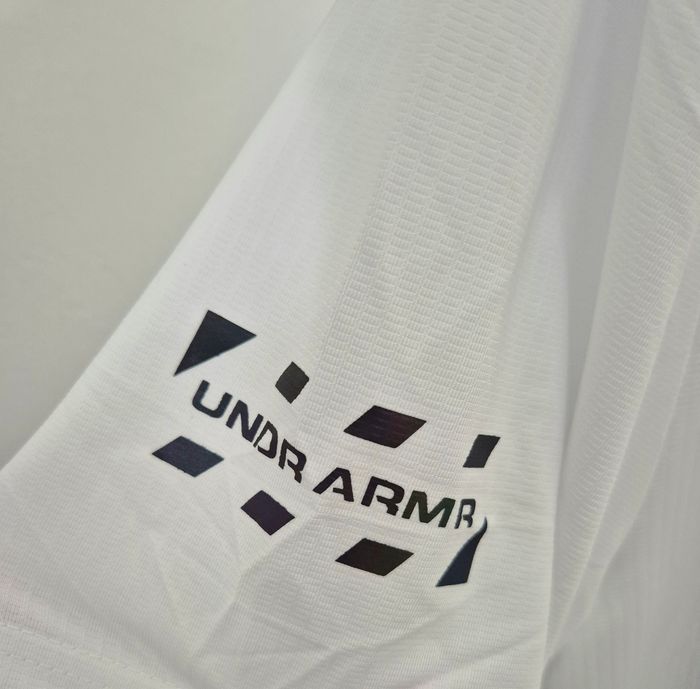 Tee-shirt ajuster * Under Armour * - photo numéro 5