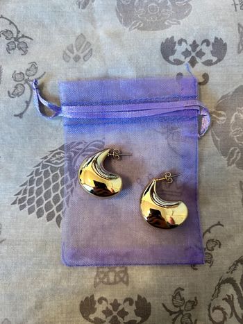 Boucles d’oreilles dorée formes originales