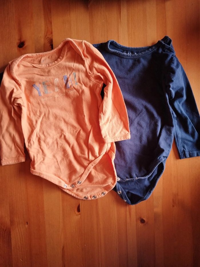 Lot de 2 bodies manches longues taille 1 an