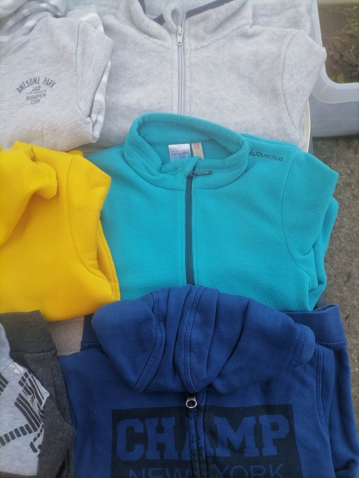 Lot gilet garçon 4 ans - photo numéro 2