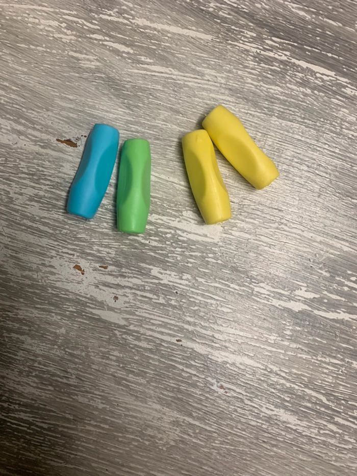 4x Aide ergonomique à l'écriture pour crayon