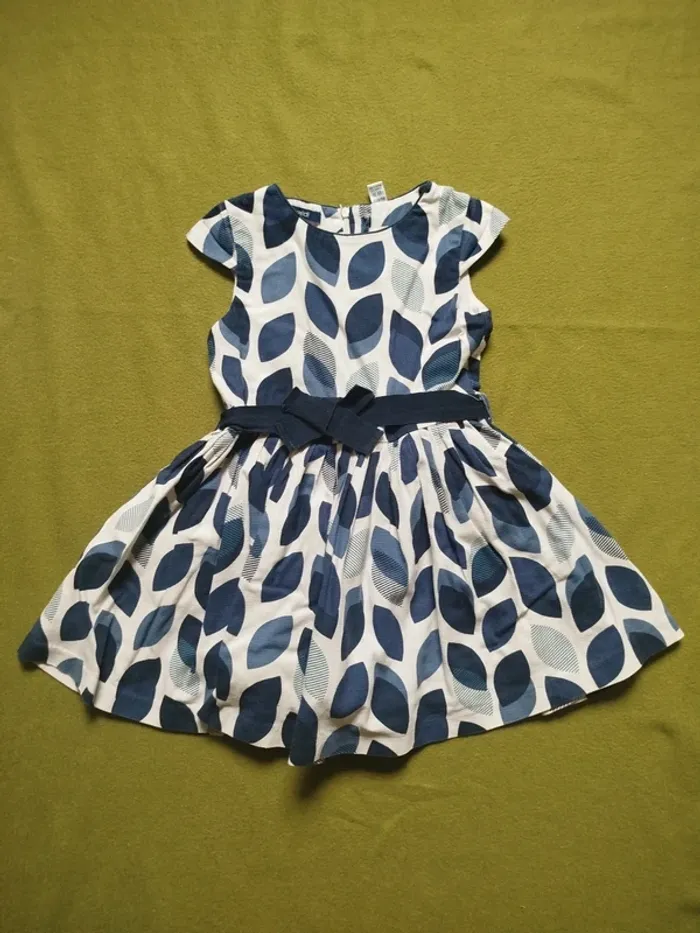 Lot robes 5ans - photo numéro 4