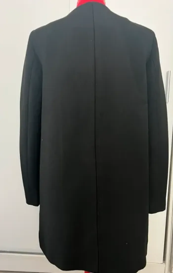Veste droite longue noire zippée Zara - photo numéro 4