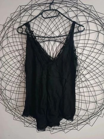 Débardeur noir satinée dentelles taille unique