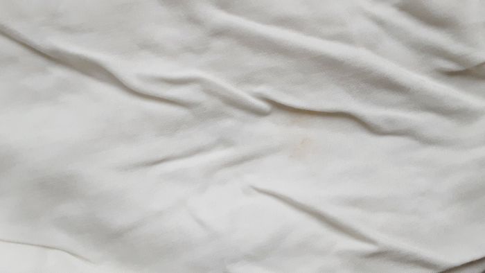 Vêtement femme pantalon court pantacourt écru bandes jaunes Camaïeu taille 36 - photo numéro 3