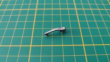 Poignée de portière gauche 82B n°82 pièce détachée Porsche 911 Carrera RS 2.7 1/8 1/8ème Altaya #B37